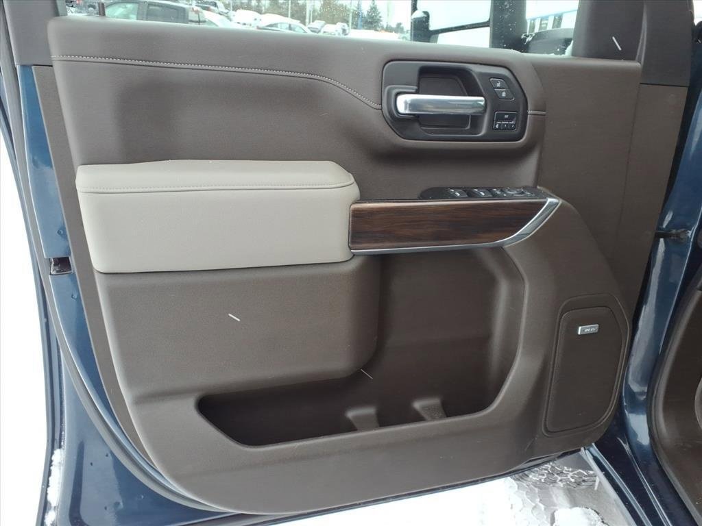 Certified 2022 GMC Sierra 3500 SLT w/ SLT Premium Package image 12