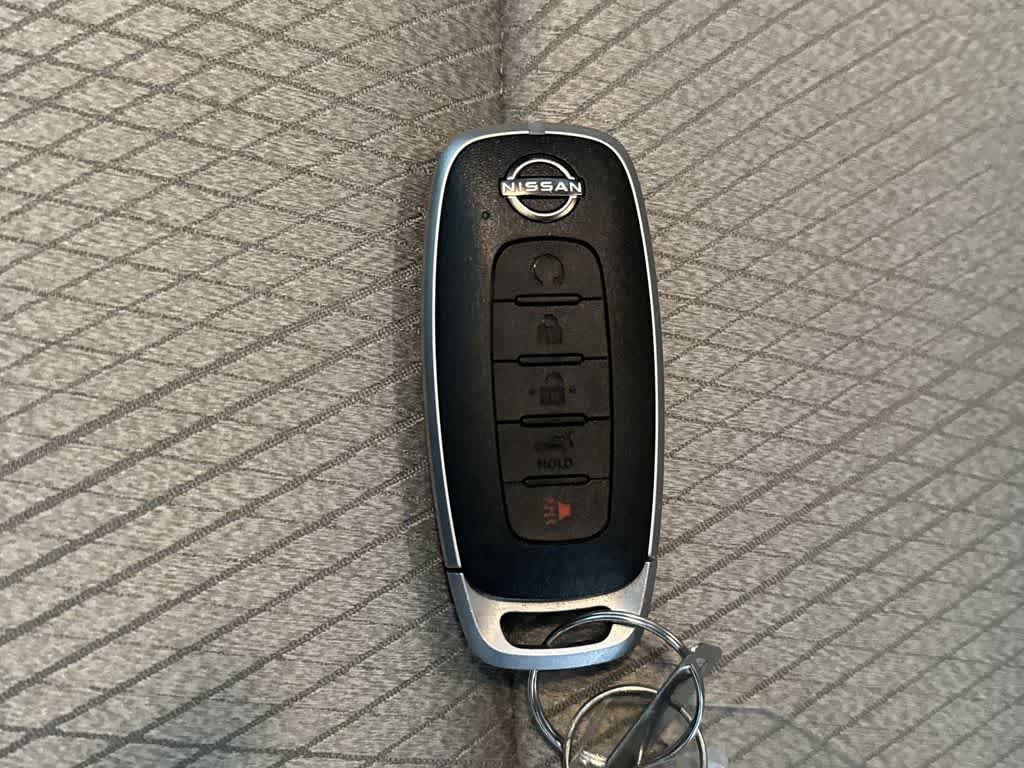 Used 2024 Nissan Rogue SV FWD image 27