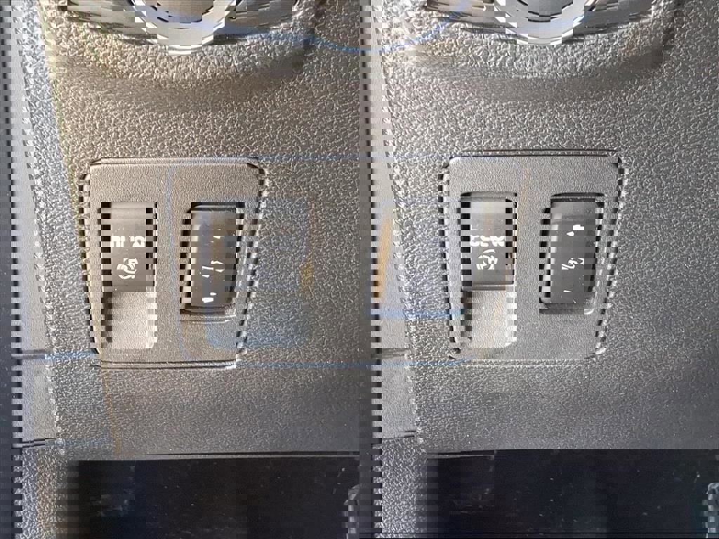 Used 2019 Ford F150 Platinum w/ Equipment Group 701A Luxury image 19