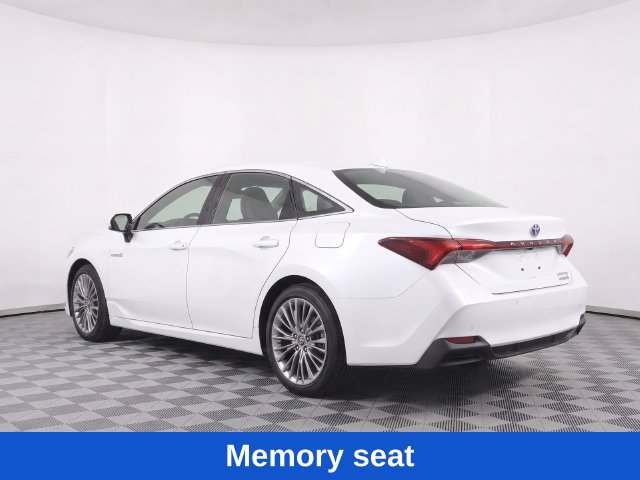 Used 2021 Toyota Avalon Limited w/ Advanced Safety Package FWD image 4