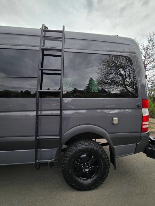 Used 2017 Mercedes-Benz Sprinter 2500 image 23