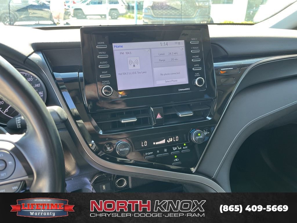 Used 2023 Toyota Camry SE image 9
