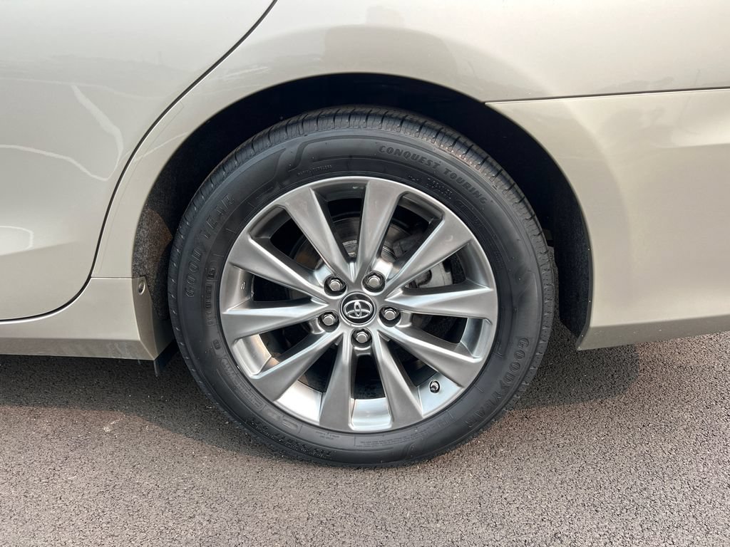 Used 2017 Toyota Camry XLE FWD image 29