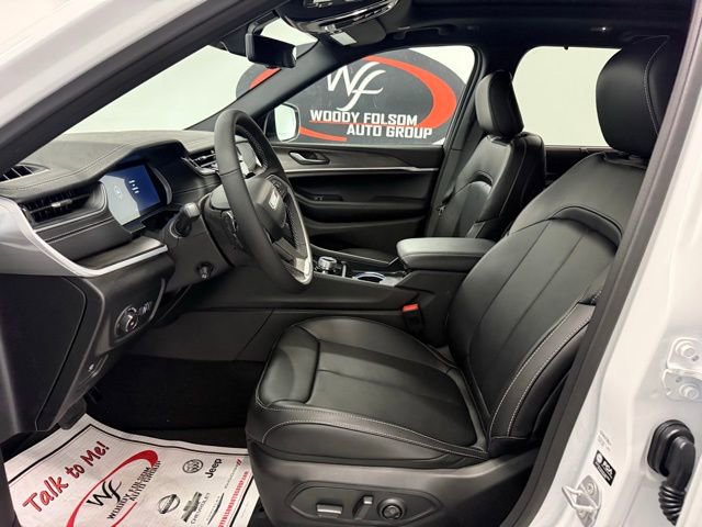 New 2025 Jeep Grand Cherokee Limited w/ Luxury Tech Group II image 11