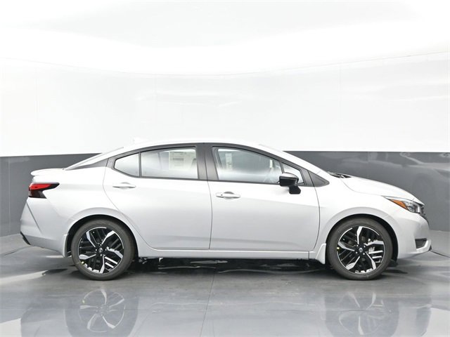 New 2025 Nissan Versa SR w/ Trunk Package image 7