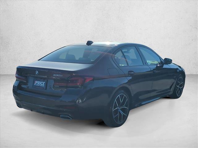 Used 2023 BMW 530e w/ M Sport Package RWD image 5