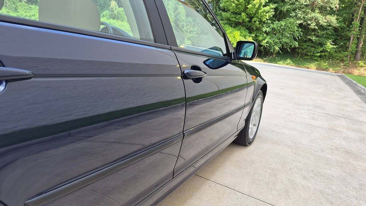 Used 2004 BMW 325xi Sedan AWD/4WD image 26