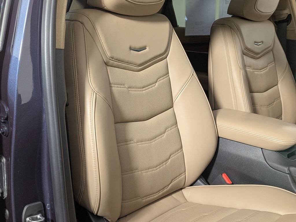 Used 2019 Cadillac XT5 Platinum AWD/4WD image 29