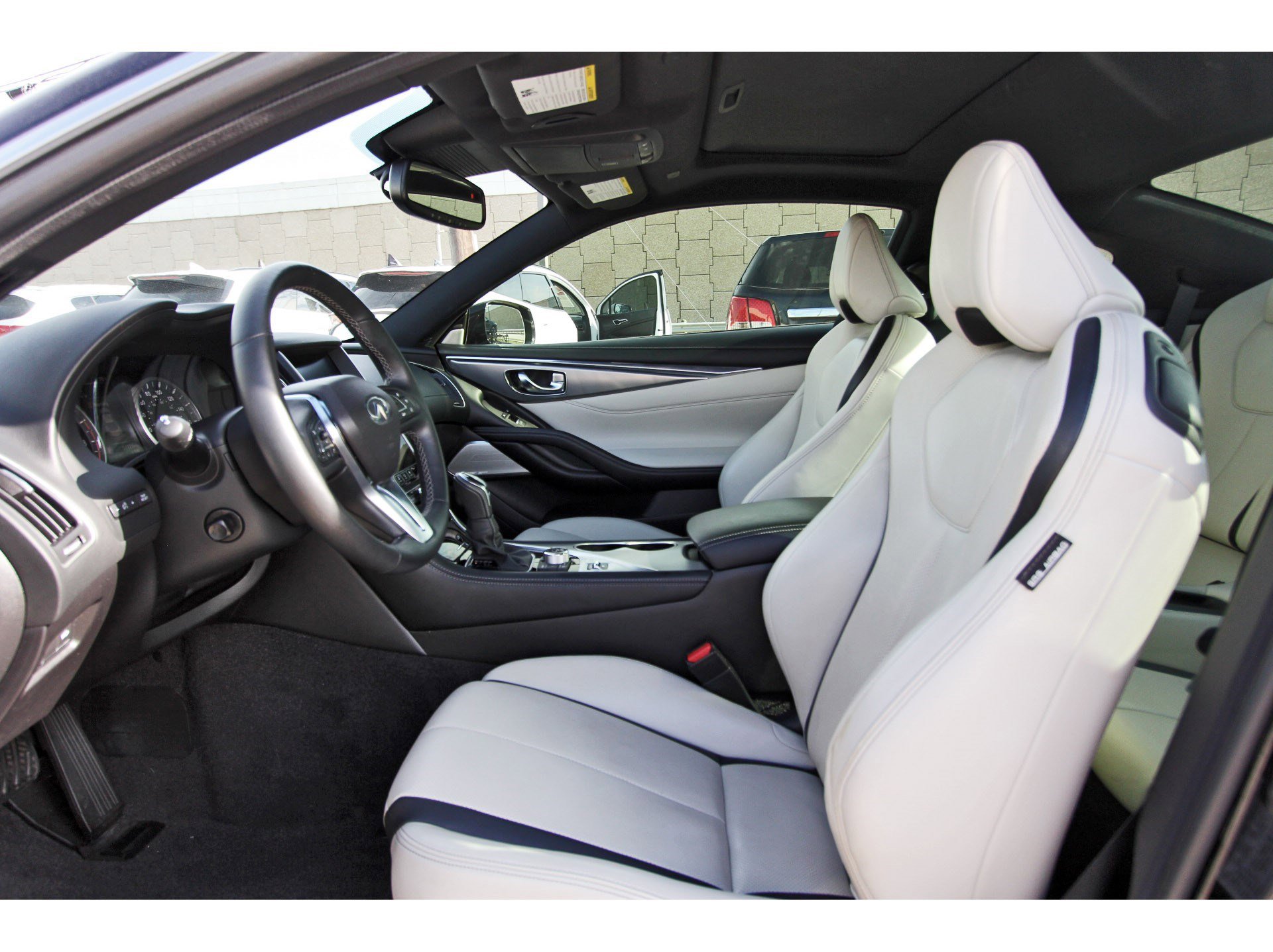 Used 2022 INFINITI Q60 3.0t Luxe w/ Essential Package image 30