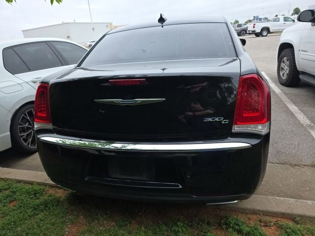Used 2017 Chrysler 300 C w/ Safetytec Plus Group RWD image 4