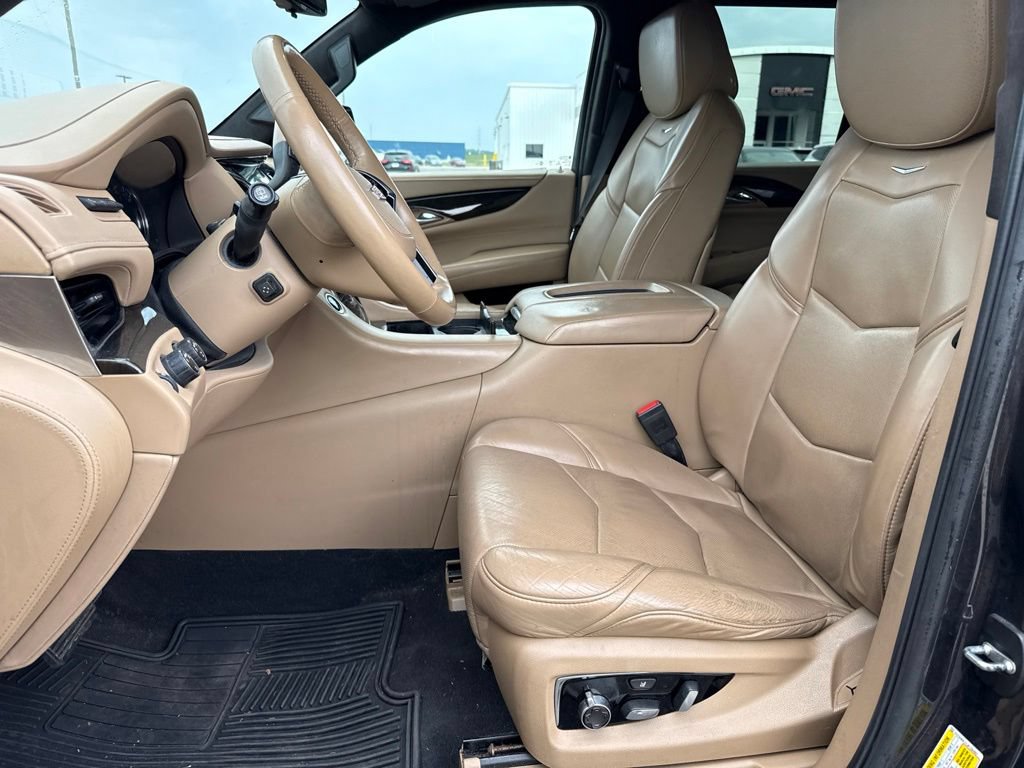 Used 2018 Cadillac Escalade ESV Platinum AWD/4WD image 15