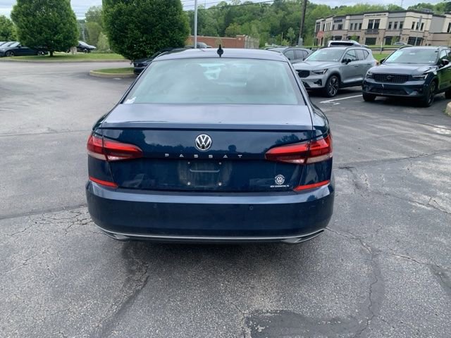 Used 2020 Volkswagen Passat 2.0T SEL FWD image 6