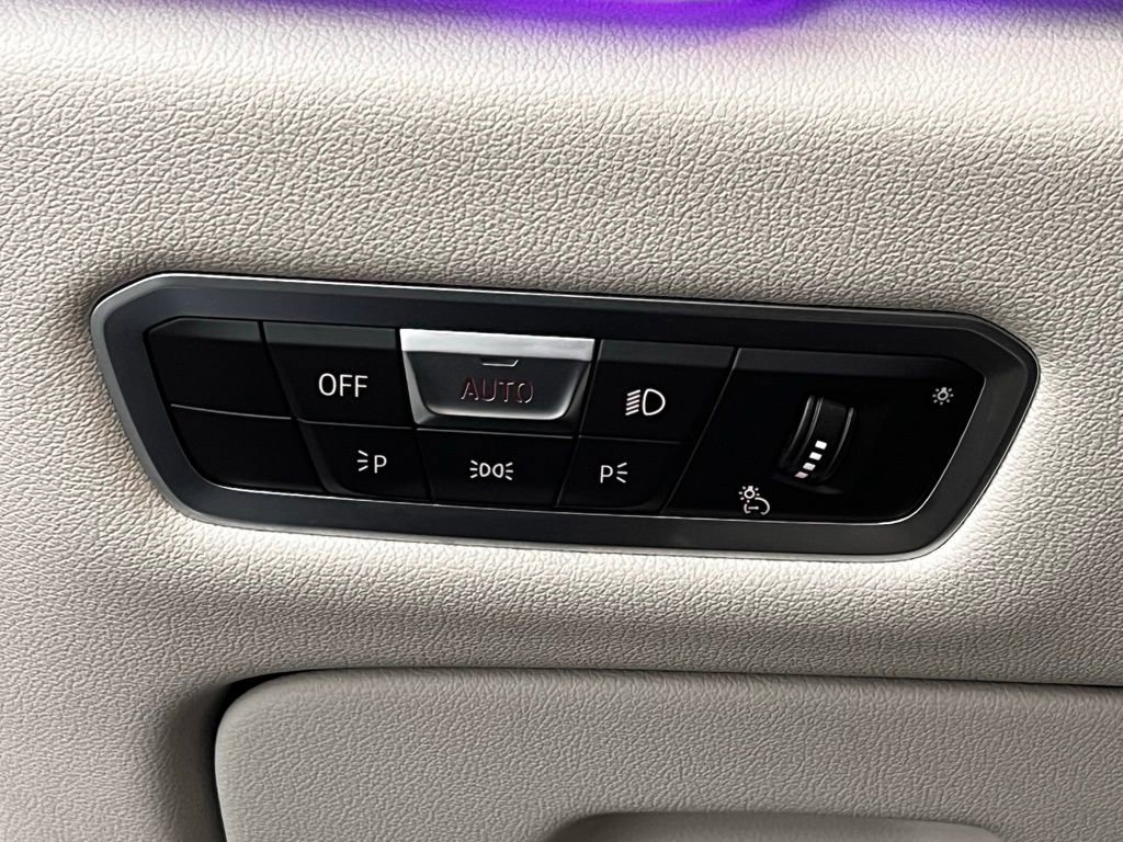 Used 2022 BMW X5 M50i w/ Executive Package image 26