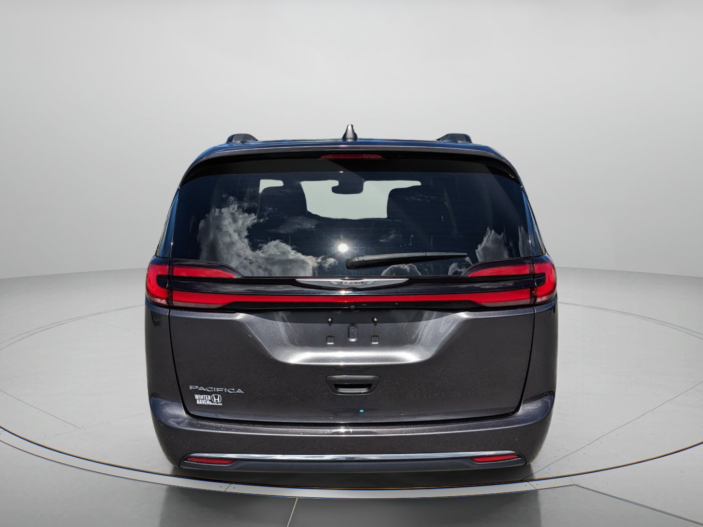 Used 2022 Chrysler Pacifica Touring-L FWD image 7