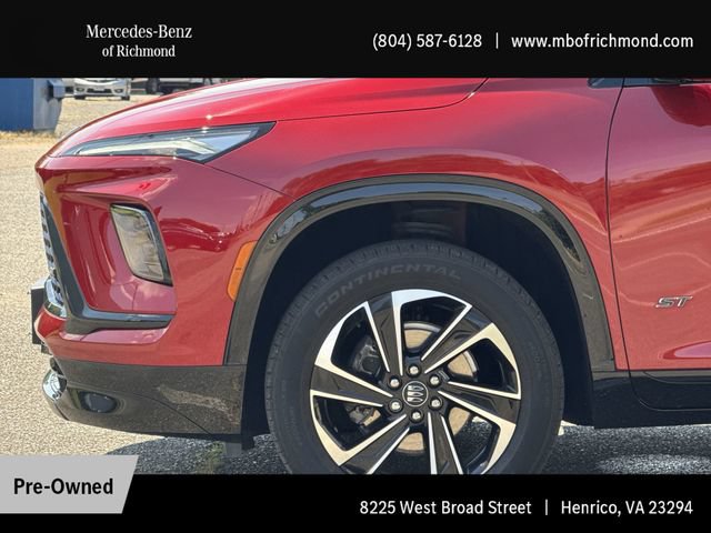 Used 2025 Buick Enclave Sport Touring w/ Power Package FWD image 11