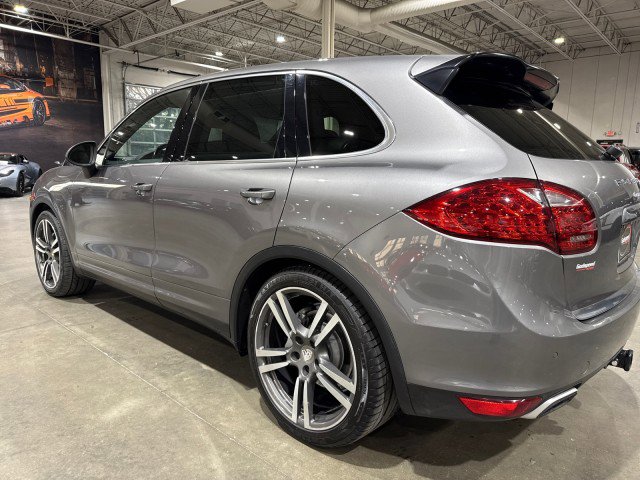 Used 2012 Porsche Cayenne S w/ Premium Pkg Plus image 40