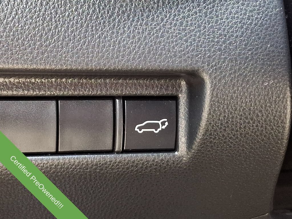 Used 2022 Toyota Venza LE AWD/4WD image 26