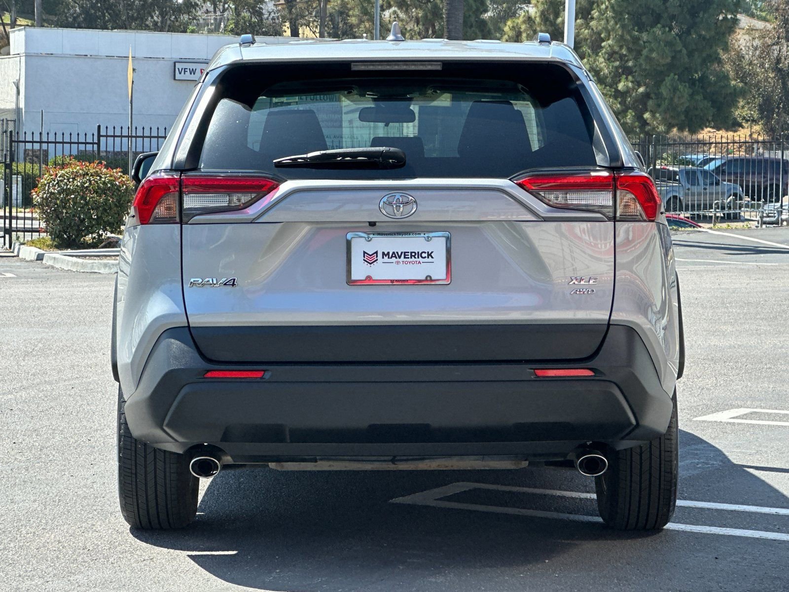 Used 2025 Toyota RAV4 XLE w/ Convenience Package AWD/4WD image 4