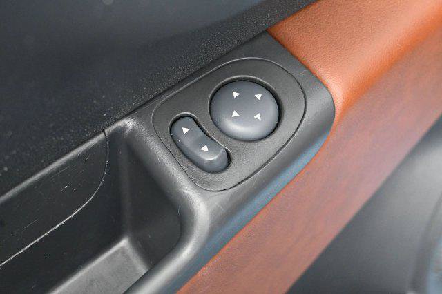 Used 2017 FIAT 500 Lounge FWD image 11