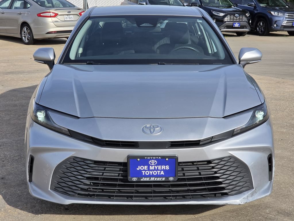 Used 2025 Toyota Camry LE FWD image 3