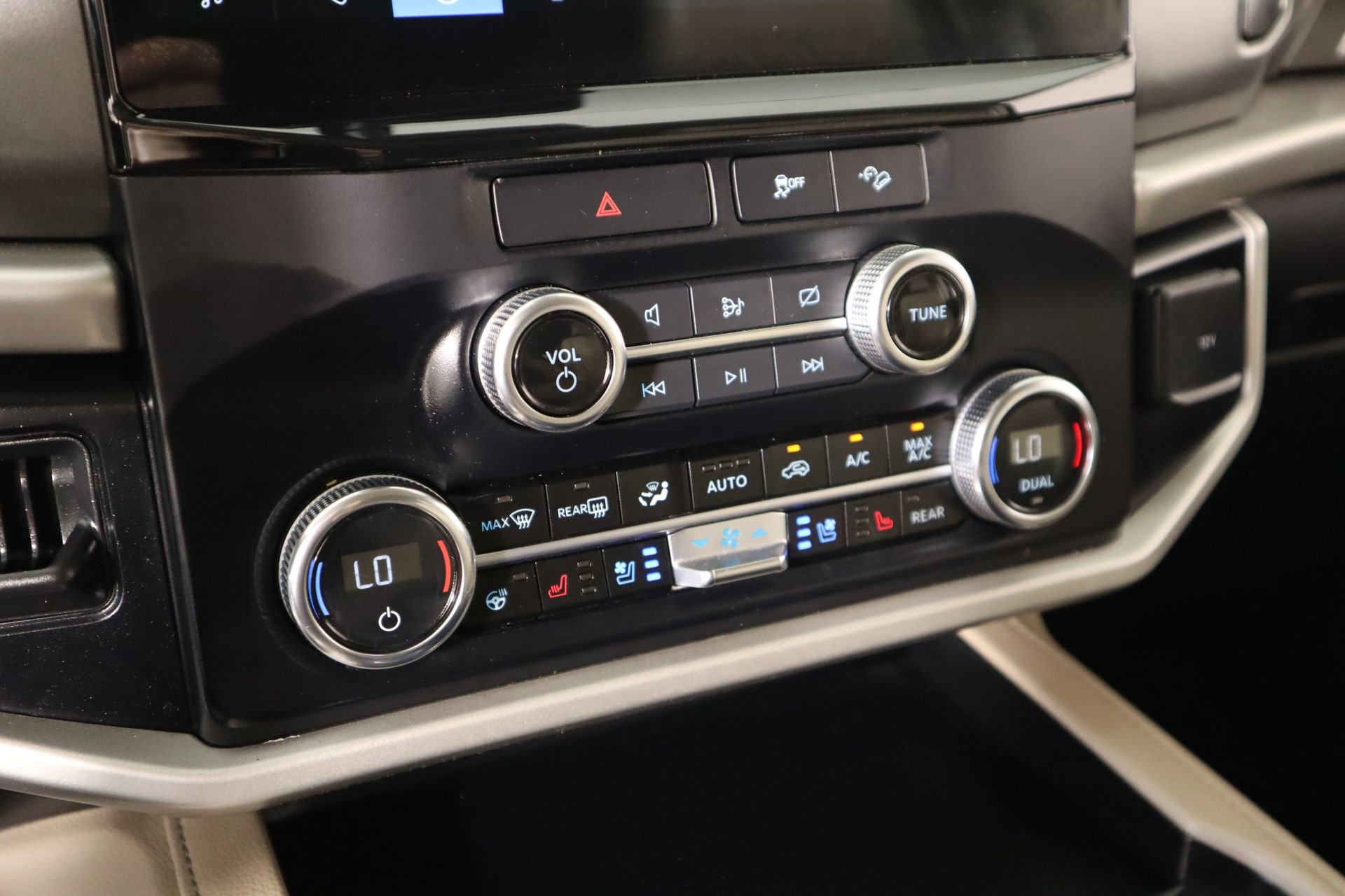 Used 2023 Ford Expedition Max XLT AWD/4WD image 8