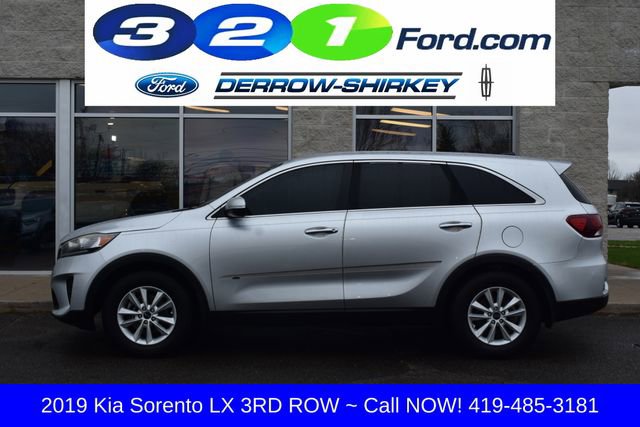 Used 2019 Kia Sorento LX image 2