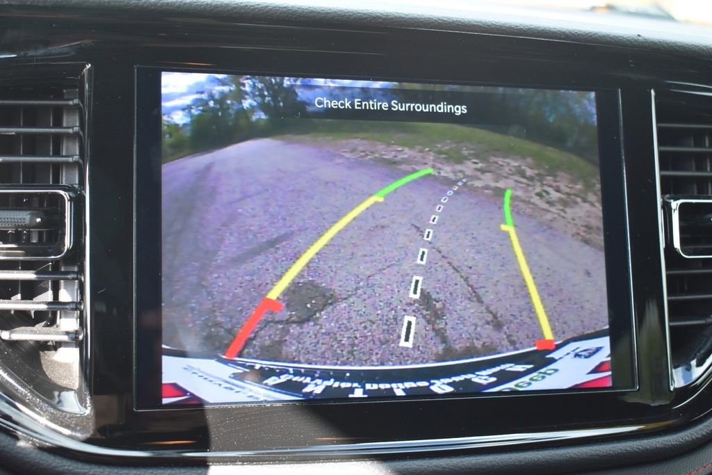 Used 2025 Dodge Durango GT AWD/4WD image 32
