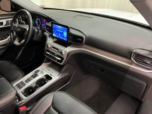 Used 2023 Ford Explorer XLT w/ Equipment Group 202A image 17