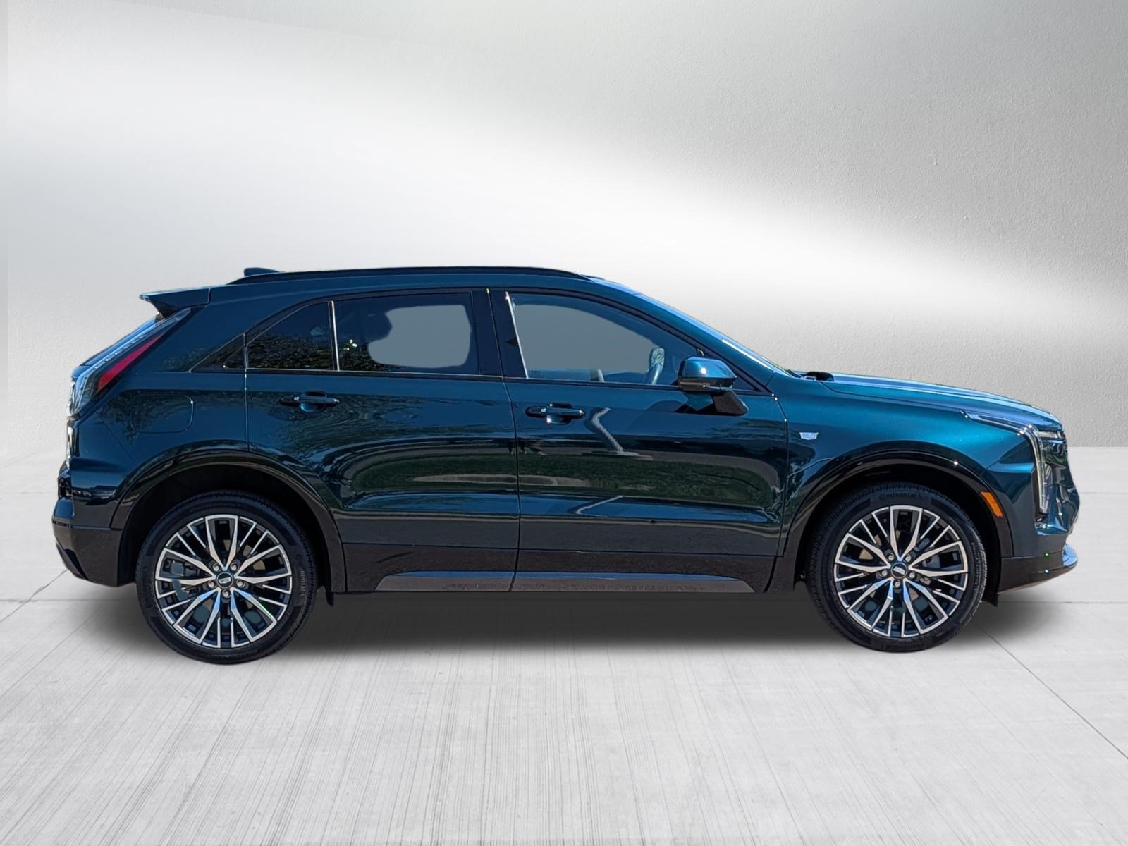 Used 2024 Cadillac XT4 Sport AWD/4WD image 8