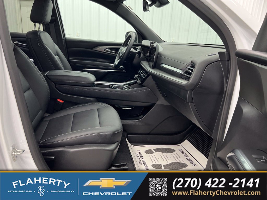 Used 2026 Chevrolet Traverse LT w/ Driver Confidence Package FWD image 15