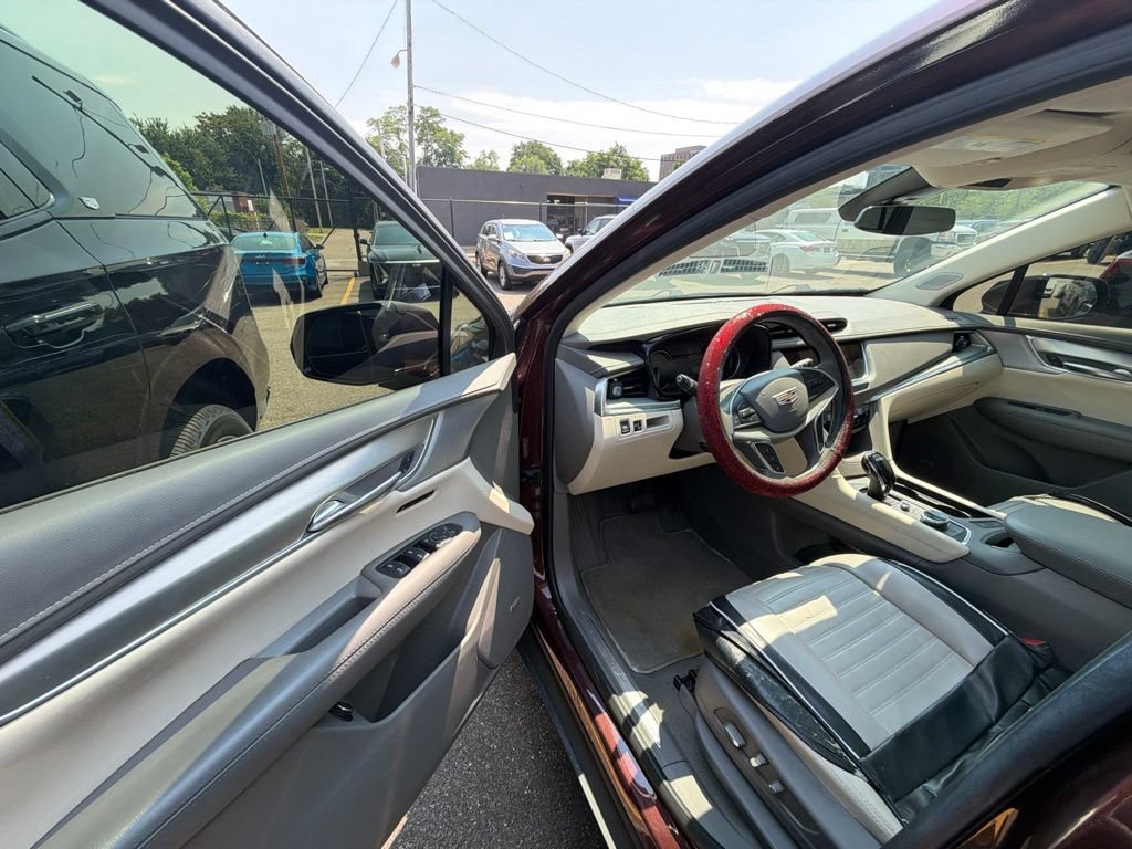 Used 2023 Cadillac XT5 Premium Luxury AWD/4WD image 9