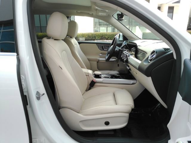 Used 2022 Mercedes-Benz EQB 300 4MATIC image 22