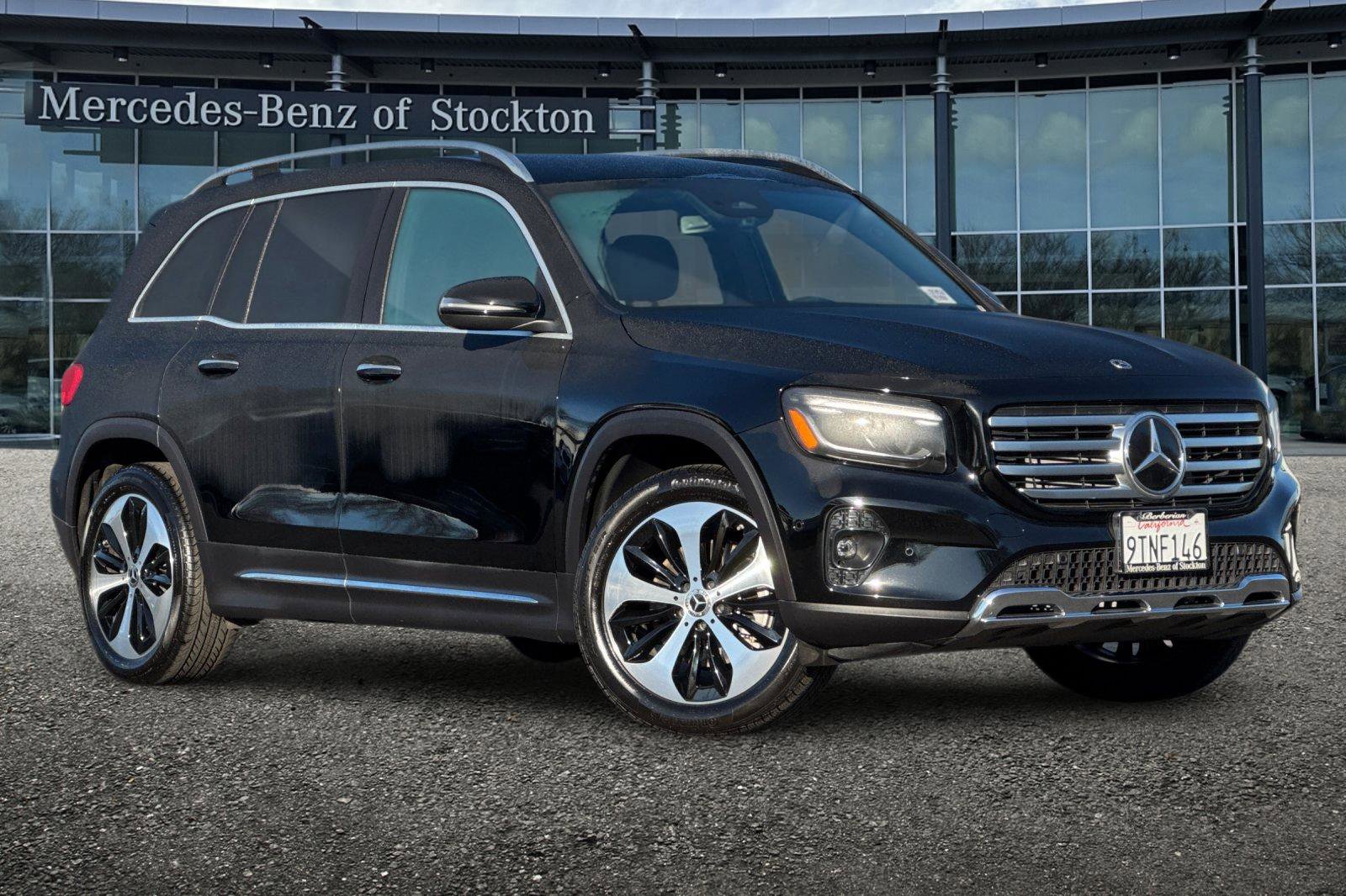 Certified 2025 Mercedes-Benz GLB 250 4MATIC image 2