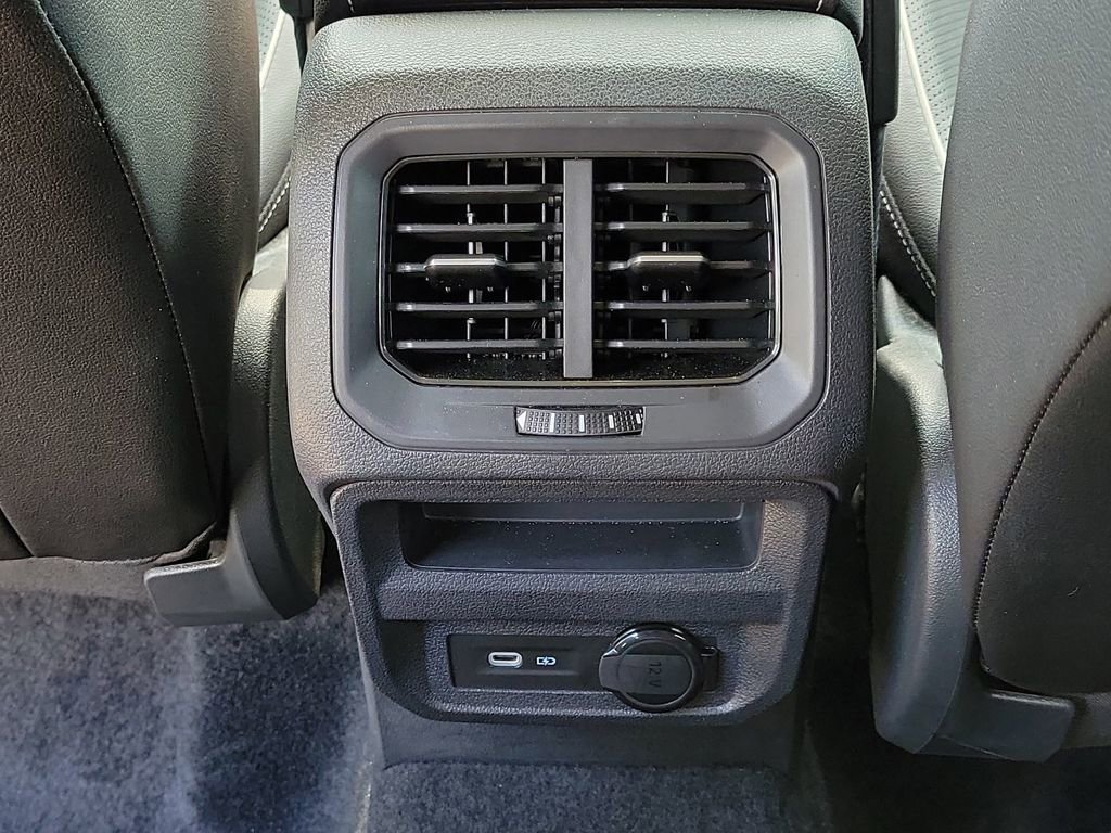 Used 2022 Volkswagen Tiguan SEL R-Line AWD/4WD image 14