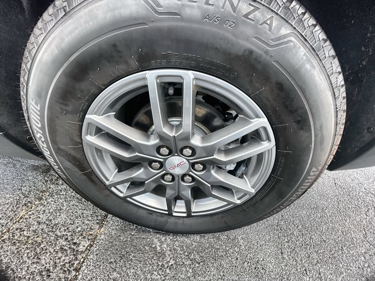 Used 2025 GMC Acadia Elevation FWD image 33