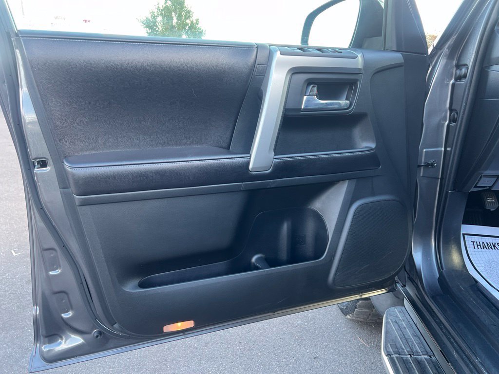Used 2017 Toyota 4Runner SR5 RWD image 20