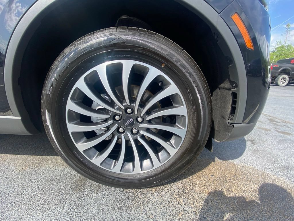 Used 2023 Lincoln Aviator AWD w/ Premium Package image 29