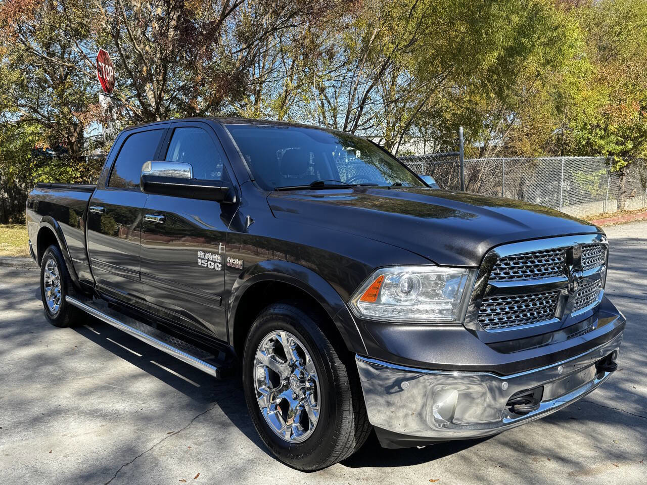 Used 2014 RAM 1500 Laramie w/ Convenience Group image 7