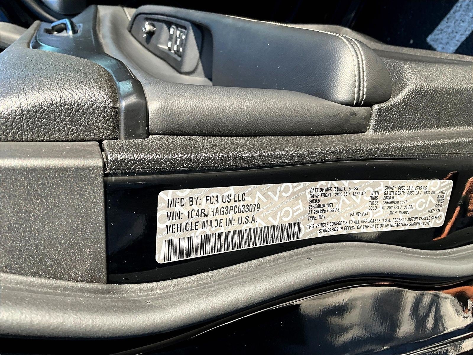 Used 2023 Jeep Grand Cherokee Altitude AWD/4WD image 19