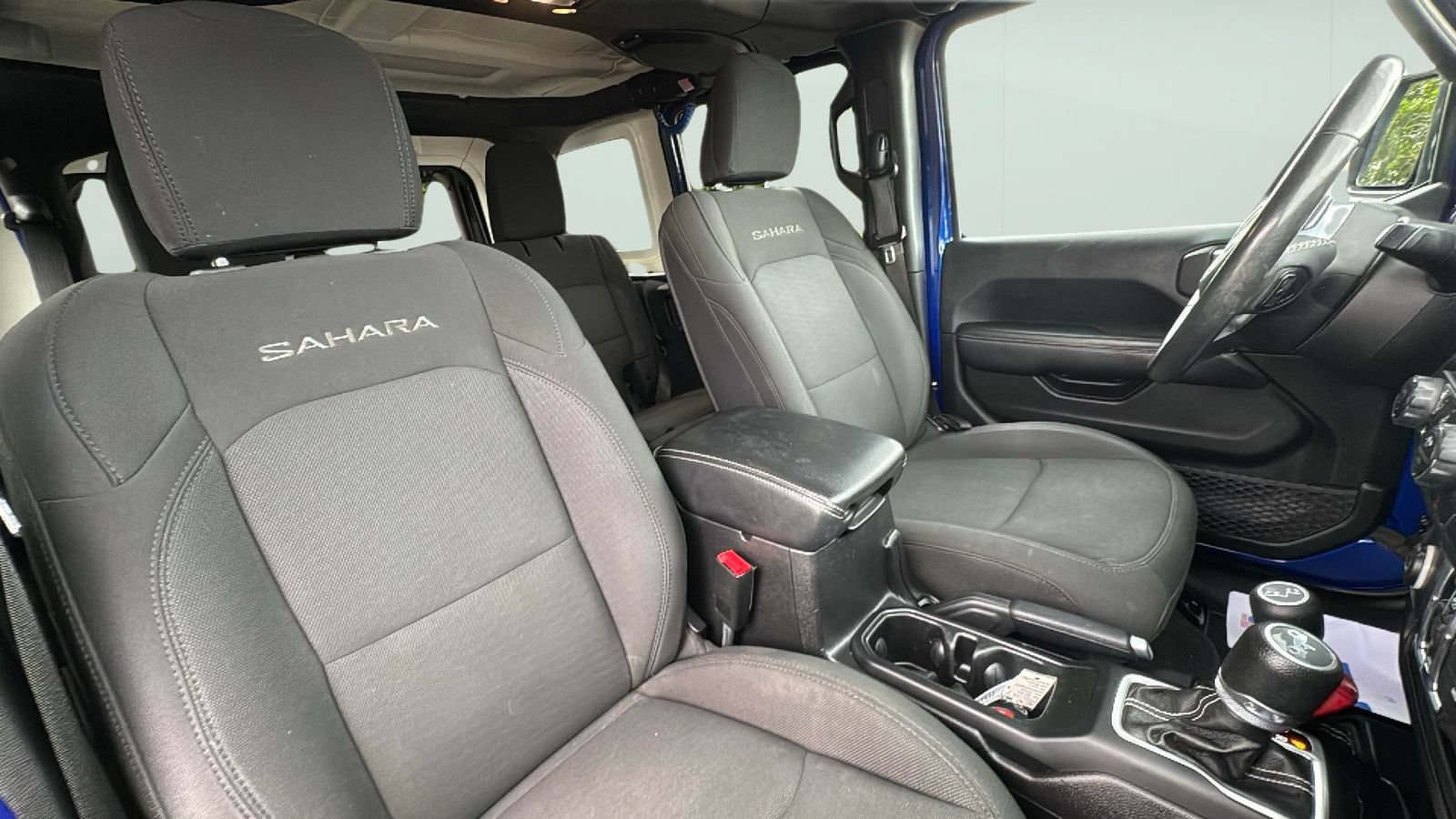 Used 2019 Jeep Wrangler Unlimited Sahara AWD/4WD image 21
