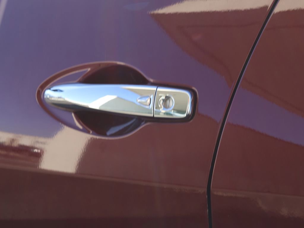 Used 2016 Nissan Maxima Platinum image 21