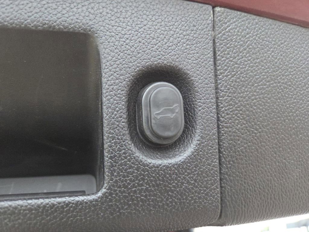 Used 2019 GMC Yukon XL Denali image 18