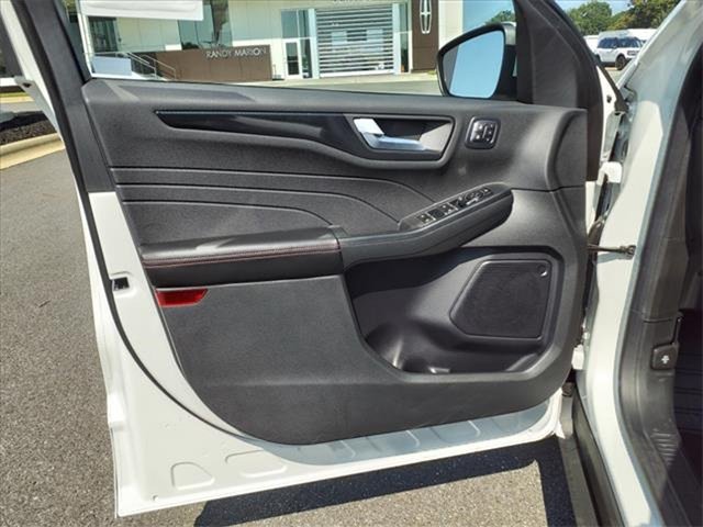 New 2023 Ford Escape ST-Line Elite AWD/4WD image 16