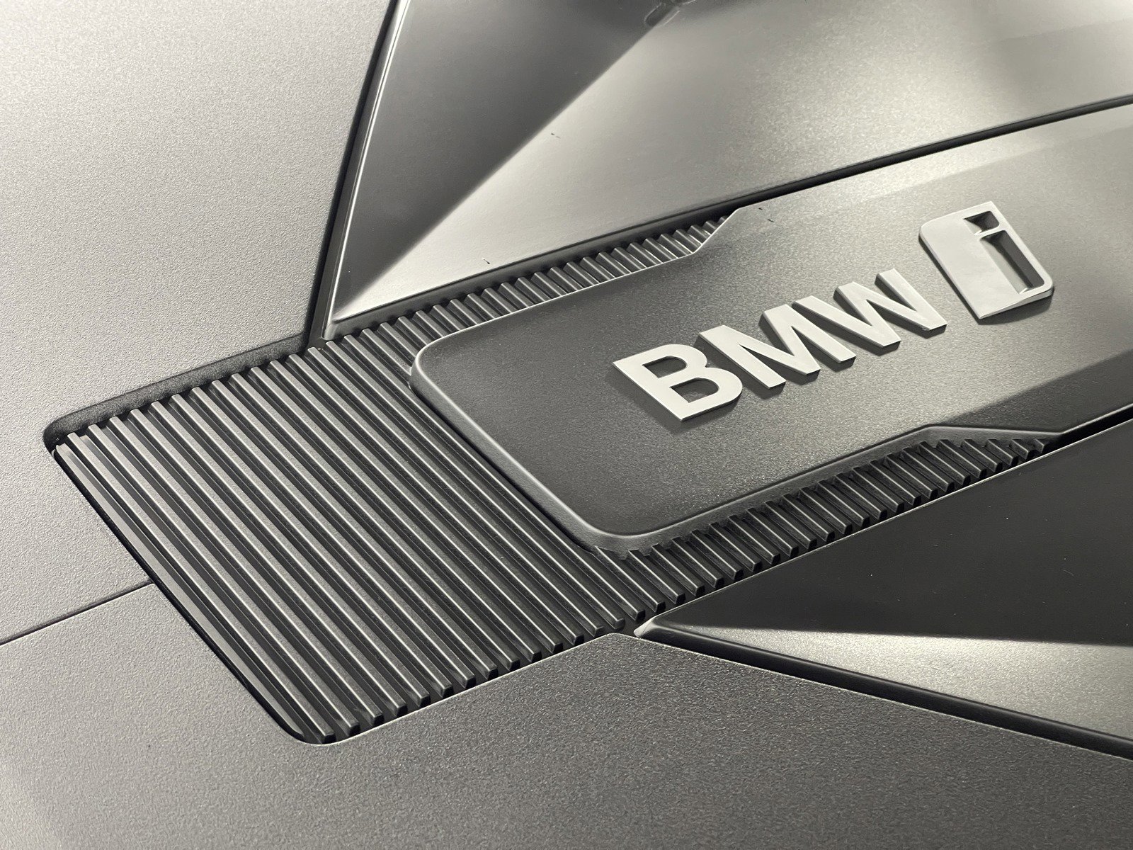 New 2024 BMW i5 eDrive40i w/ Premium Package image 40