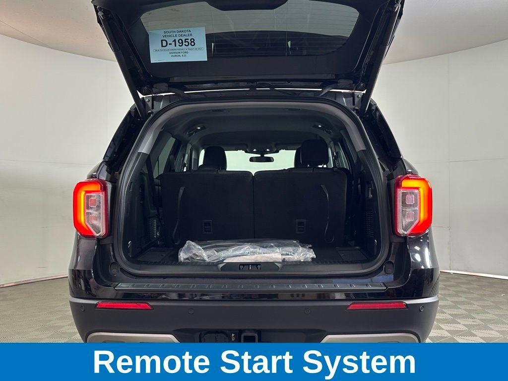 Used 2023 Ford Explorer XLT w/ Equipment Group 202A image 9