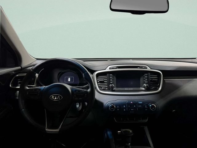 Used 2018 Kia Sorento FWD V6 w/ LX V6 Convenience Package image 11