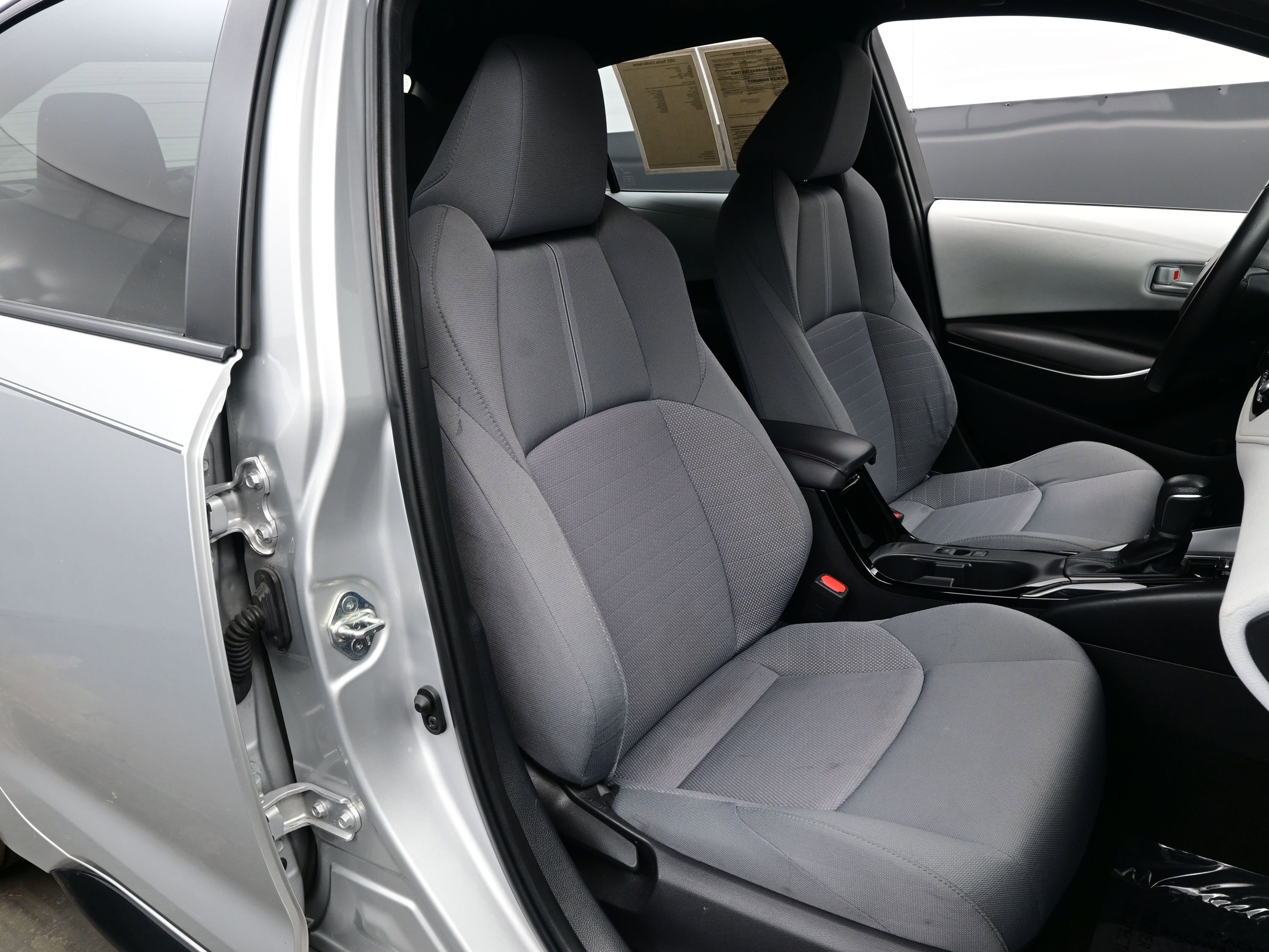 Used 2023 Toyota Corolla SE image 13