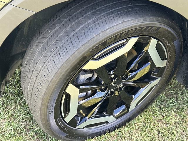 Used 2023 Kia Telluride EX image 19