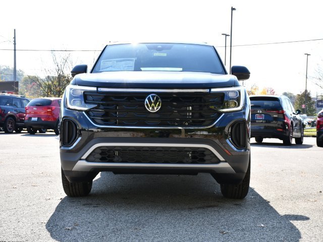 New 2026 Volkswagen Atlas Cross Sport SE AWD/4WD image 2