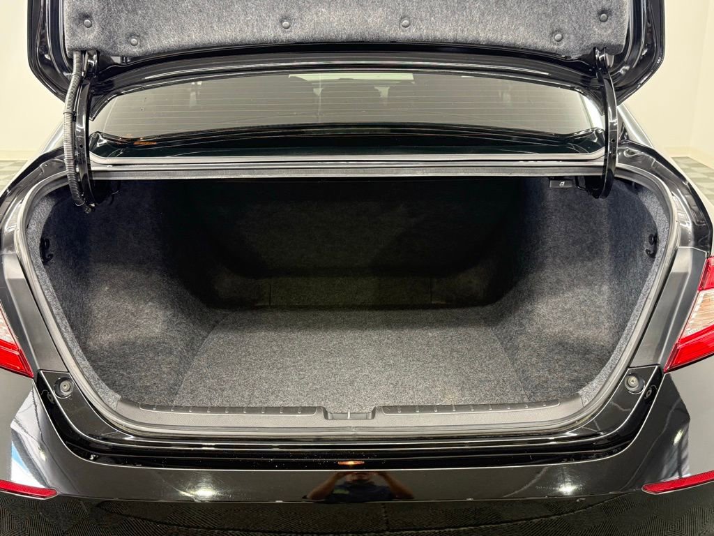Used 2022 Honda Accord LX image 11